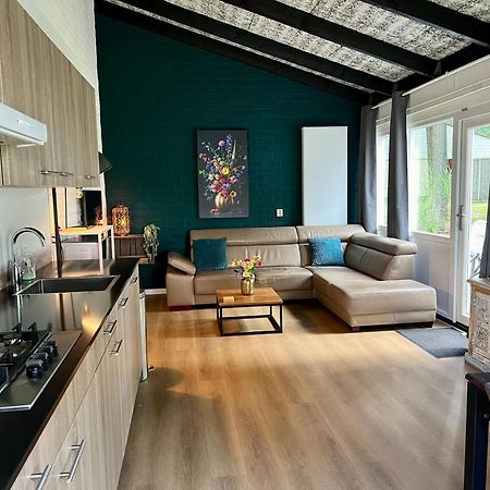 Gehele Bungalow Zuid-Limburg Op Een Park Simpelveld Zewnętrze zdjęcie